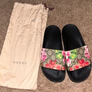 Gucci GG Bloom Slides